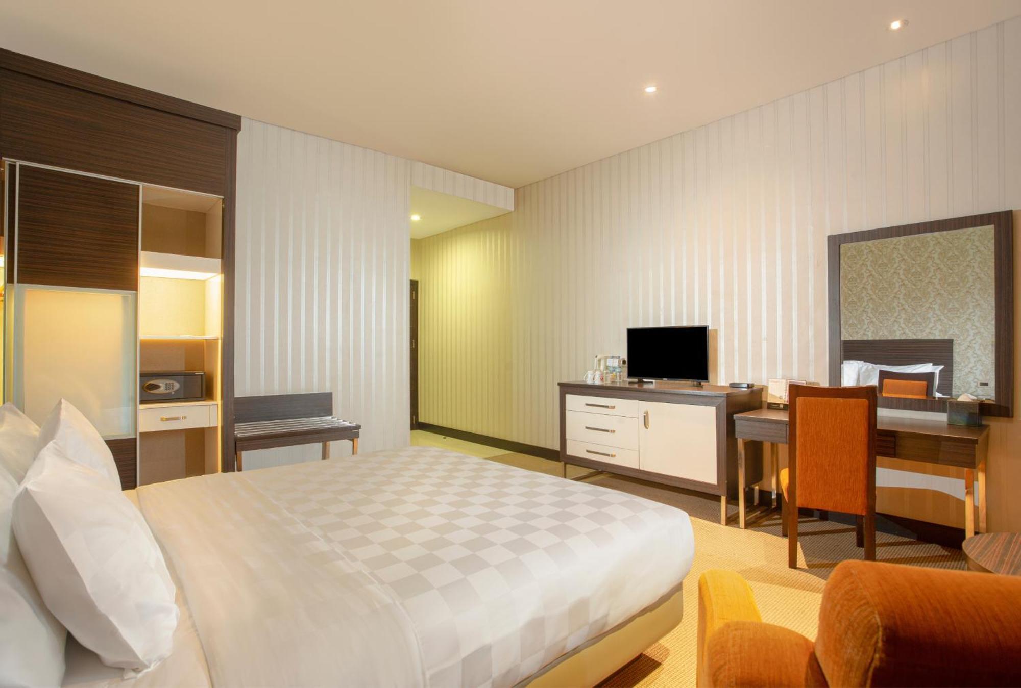 Swiss-Belhotel Kendari Ngoại thất bức ảnh